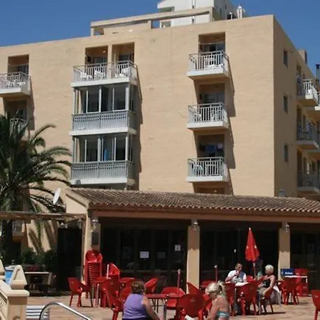 Palm Court Apartment *