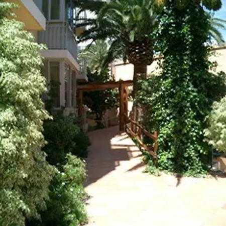 Palm Court Apartmán *