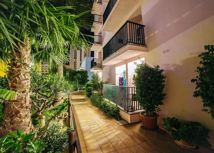 Palm Court Apartament *