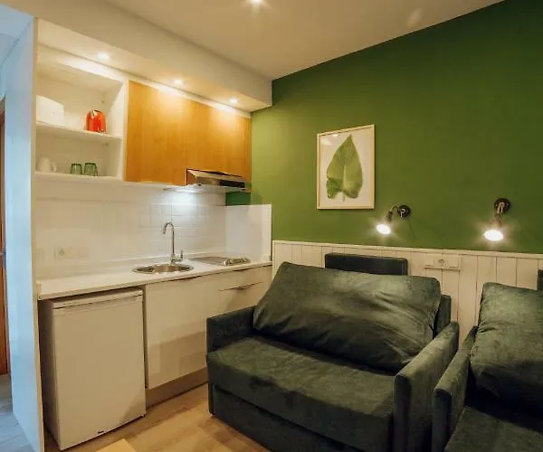 Palm Court Apartament *