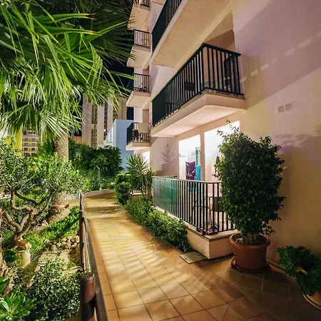 Palm Court Apartamento *